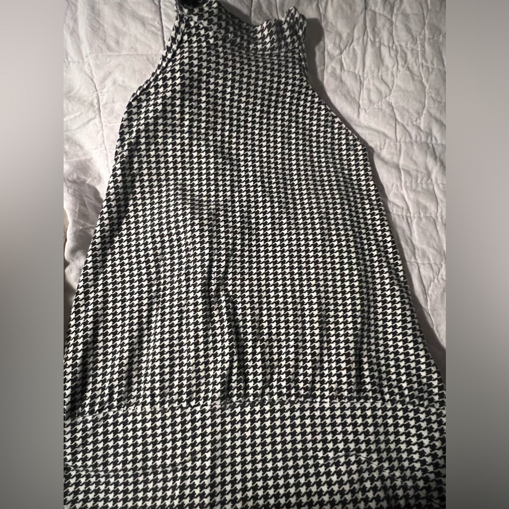 Houndstooth Top. Size L